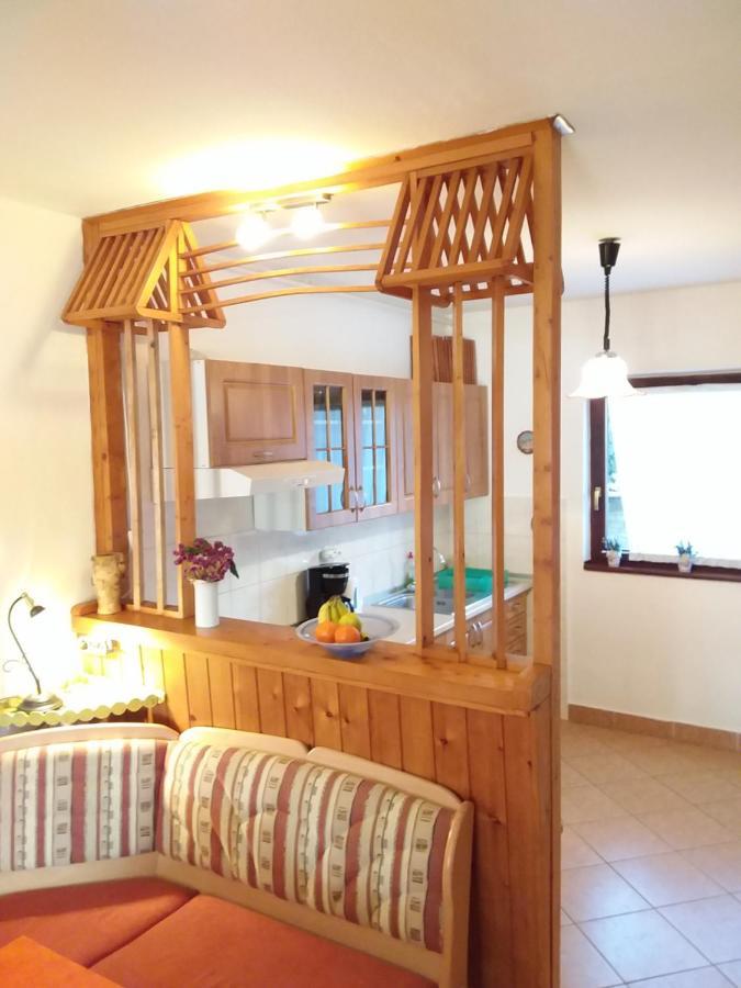 Apartman Tomo Pula Eksteriør billede